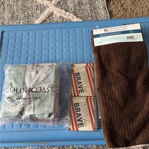 Wash cloths coasters and 6 piece kitchen set